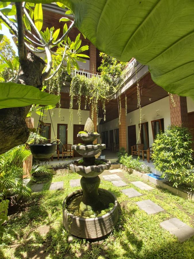 Genta House Hotel Kuta Lombok Exterior foto