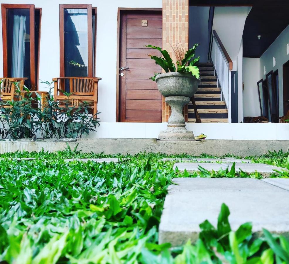Genta House Hotel Kuta Lombok Exterior foto
