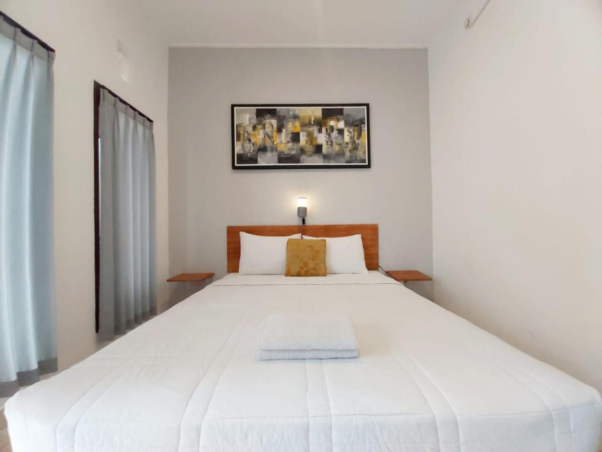 Genta House Hotel Kuta Lombok Exterior foto