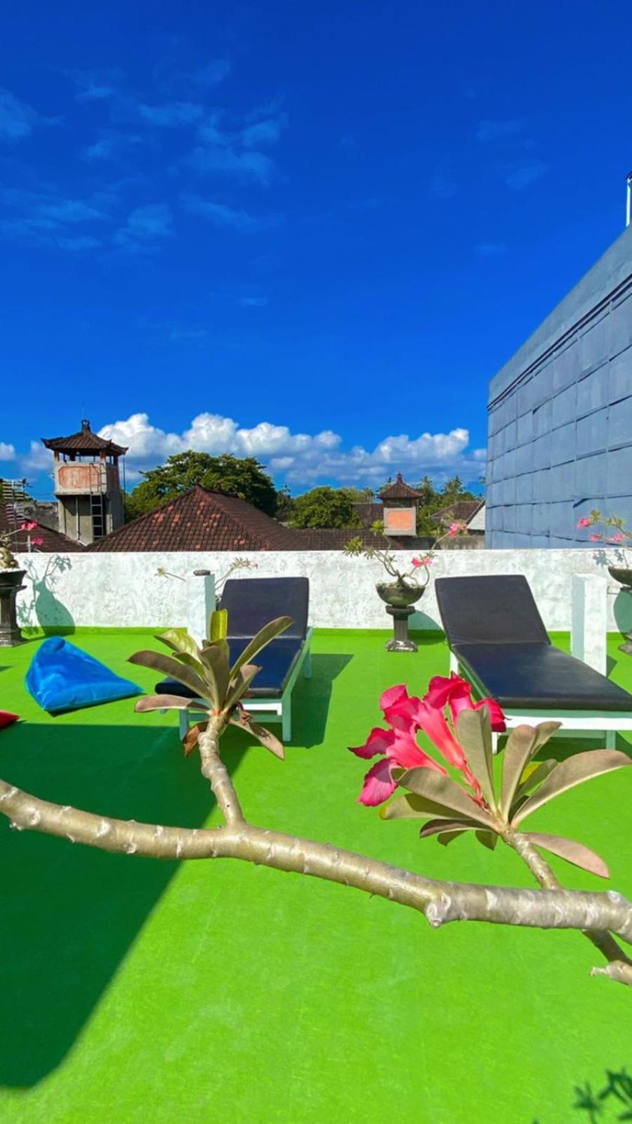 Genta House Hotel Kuta Lombok Exterior foto
