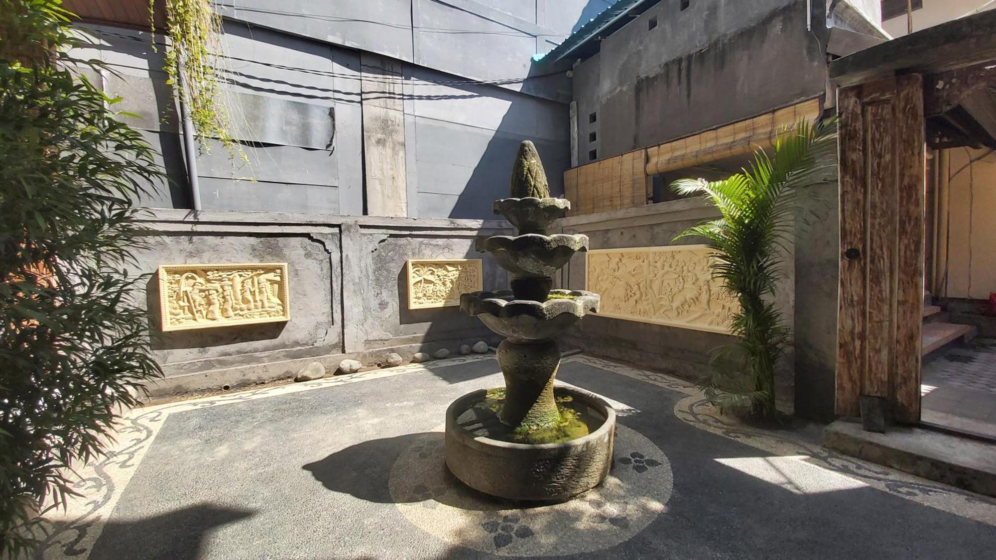 Genta House Hotel Kuta Lombok Exterior foto