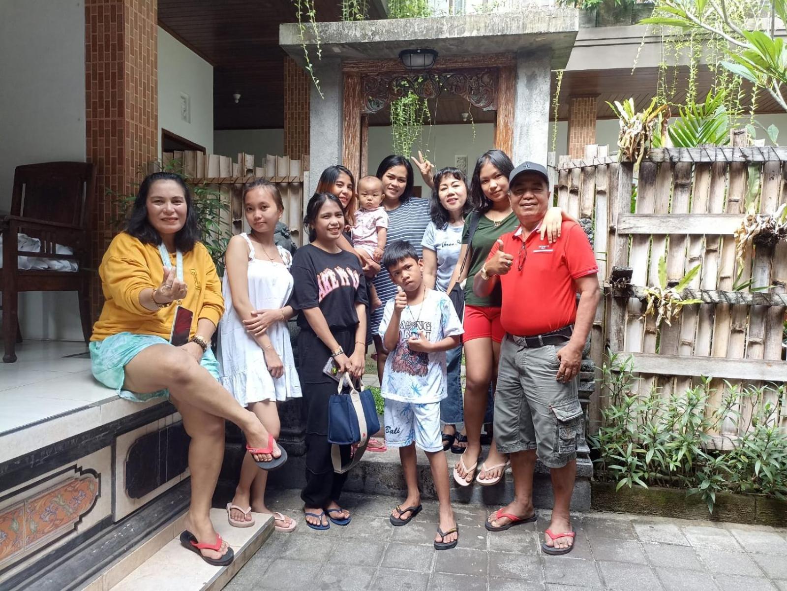 Genta House Hotel Kuta Lombok Exterior foto