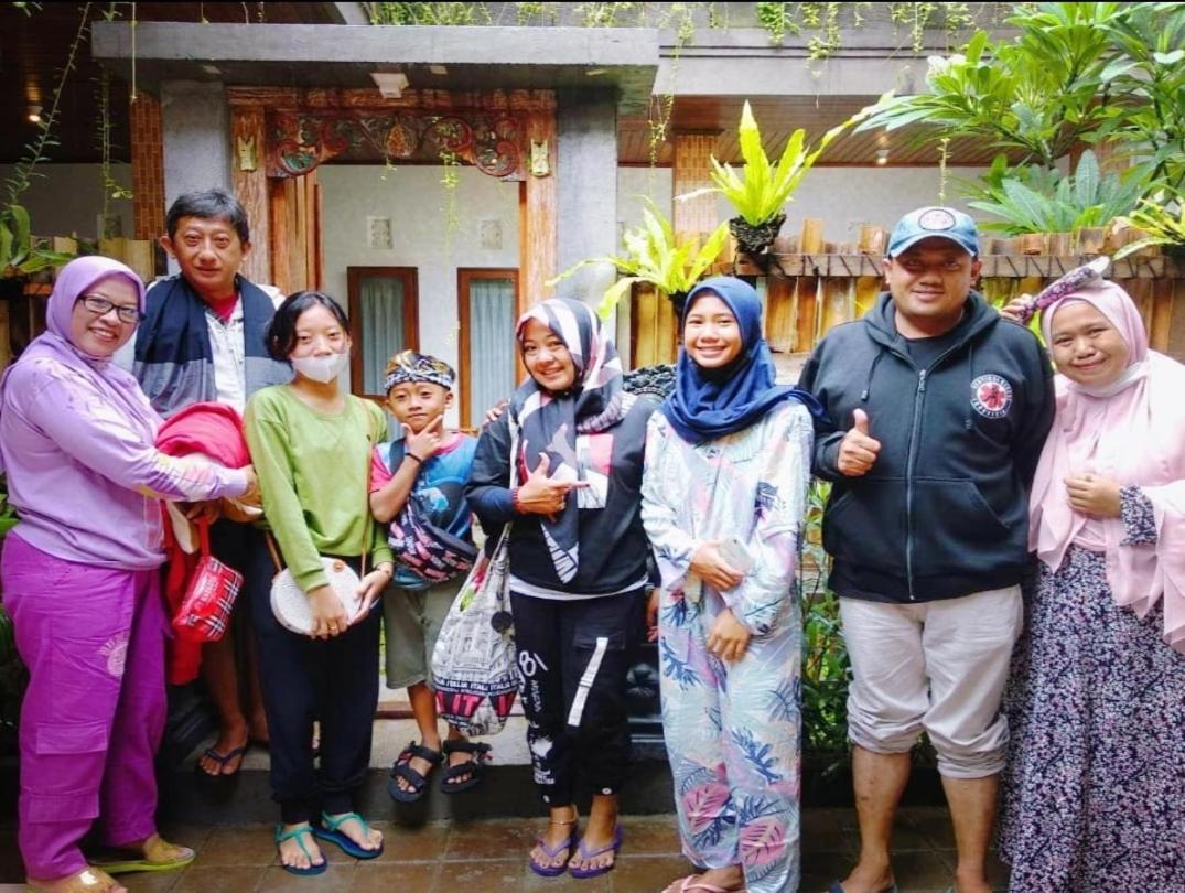 Genta House Hotel Kuta Lombok Exterior foto